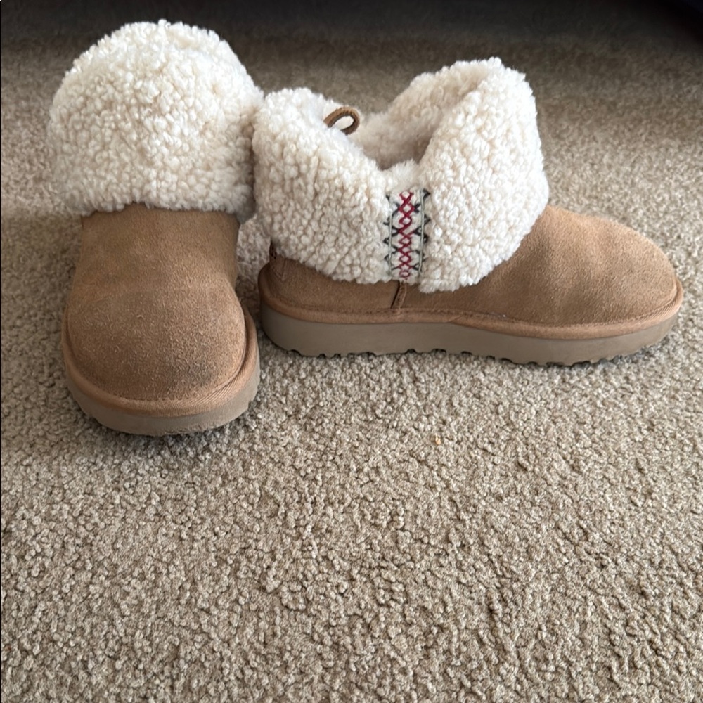 UGG ULTRA MINI BRAID BRAIDED SHEARLING BOOTIE